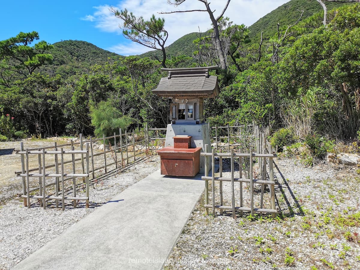10天巌戸神社.jpg 10天巌戸神社