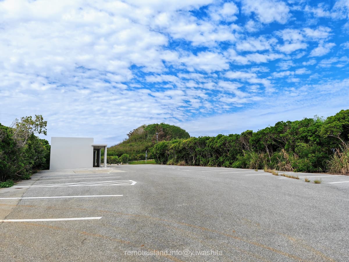 01駐車場.jpg 01駐車場