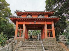 宇久氏の菩提寺で七代までの霊廟がある東光寺と神楽が伝わる神島神社【宇久島】