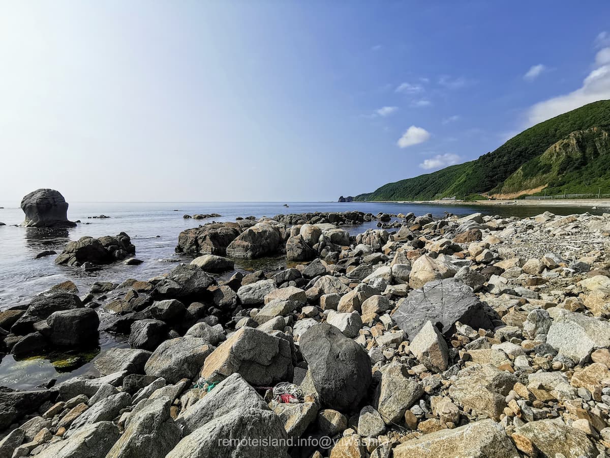 09モッ立岩.jpg 09モッ立岩