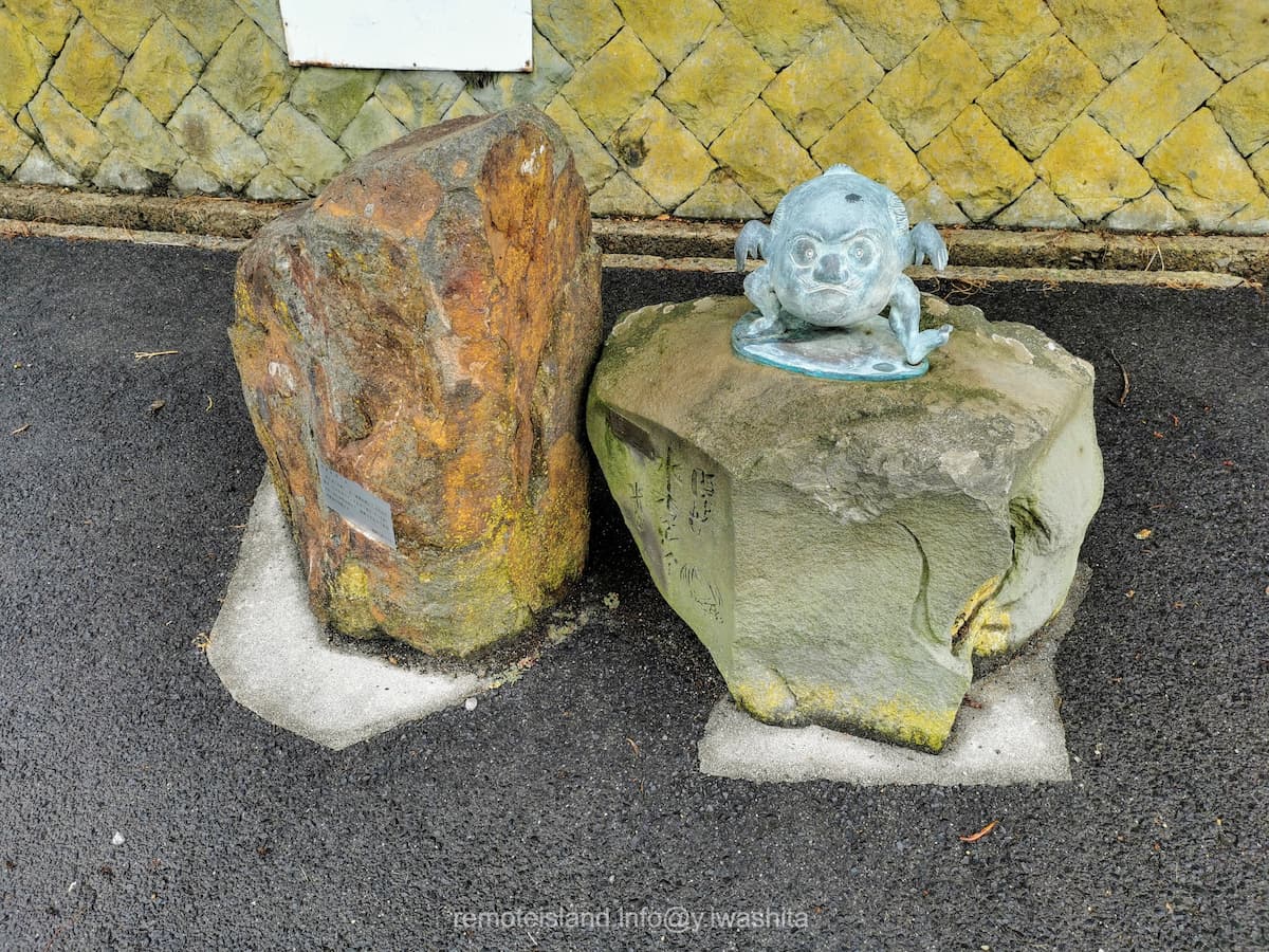 03五体面と粗面岩.jpg 03五体面と粗面岩