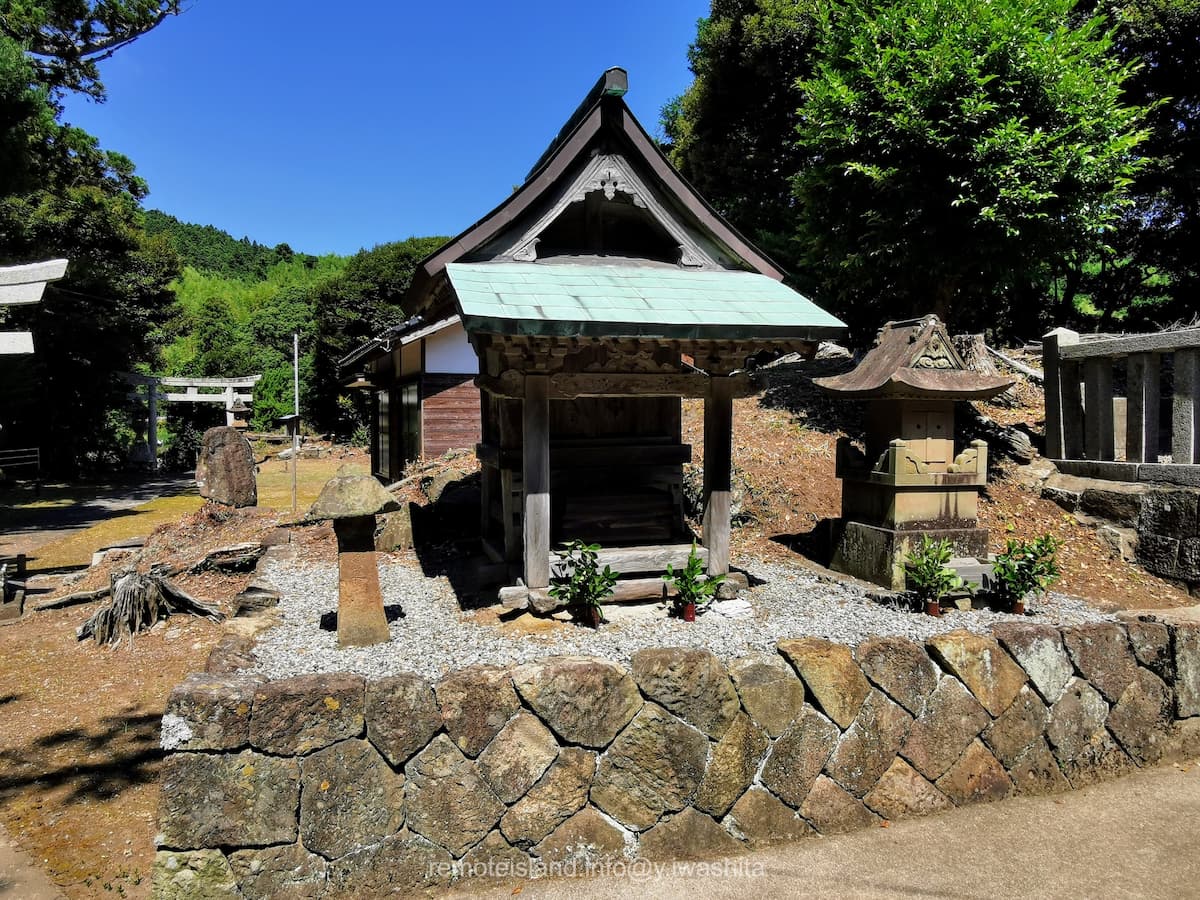 09お社.jpg 09お社