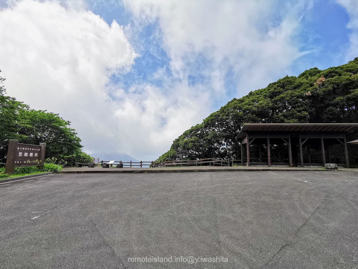 02駐車場.jpg 02駐車場