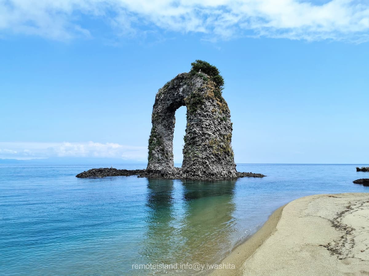 06鍋釣岩.jpg 06鍋釣岩