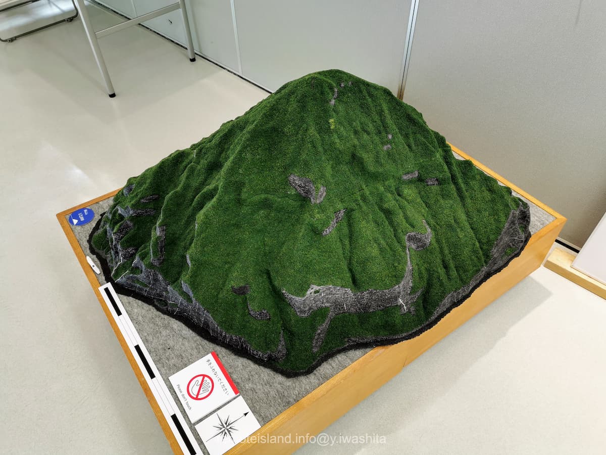 33南硫黄島模型.jpg 33南硫黄島模型